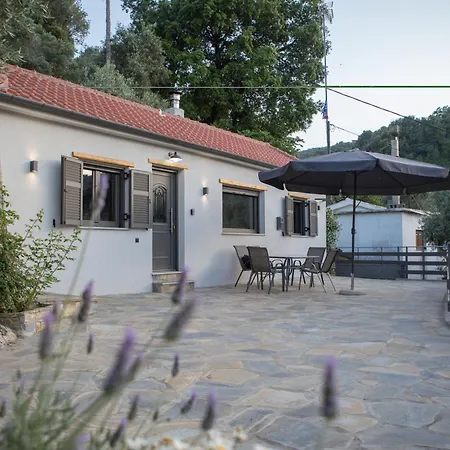 Fofi's House Agioi Saranta