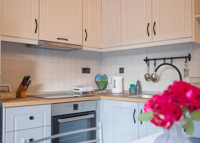 Fofi's House * Agioi Saranta